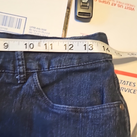 Croft & Barrow Blue Denim Skort size 6 - Picture 8 of 9